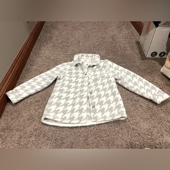 Cat & Jack Other - Cute fluffy girls kids single button coat.